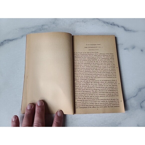 Selections From The Federalist Edited By Henry S. Commager Paperback - Picture 6 of 10